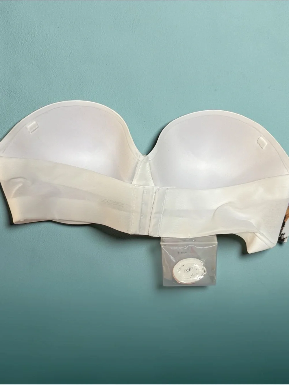 NWT Maidenform Strapless Smooth Molded Bra - White